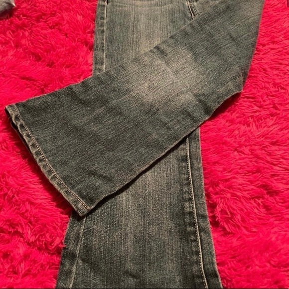 Levi’s Jeans & Unicorn Kitten Shirt - Picture 7 of 10